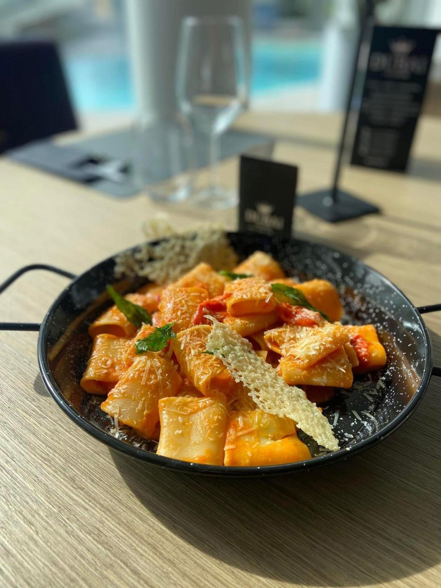Dubaivillage Camposano Εξωτερικό φωτογραφία